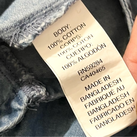 The Children’s Place Soft Denim Shorts Romper With Bottom Snaps Children’s Sz 3T - Picture 12 of 14